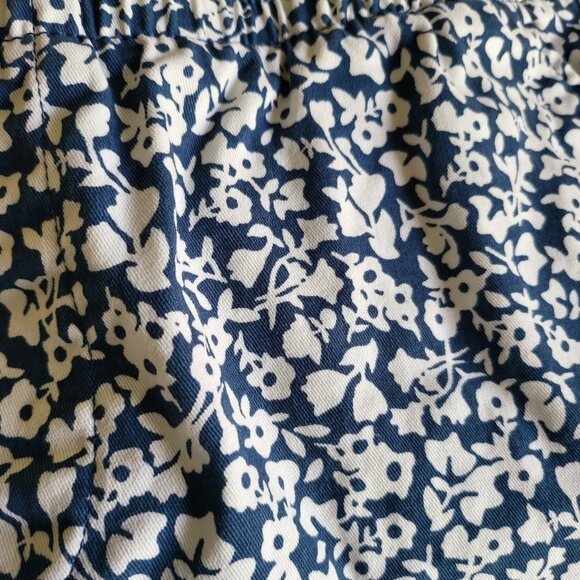 Lands End Pull On Shorts Womens Lot Of 3 Floral Black 14P Cotton Mid Rise - Picture 9 of 14